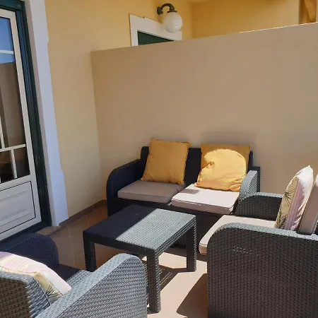 Daire Oura T1 Coral , Close To The Strip, Swimming Pool, Wi Fi, A/c *