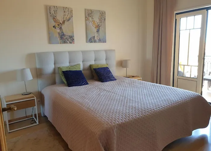 Oura T1 Coral , Close To The Strip, Swimming Pool, Wi Fi, A/c * Albufeira
