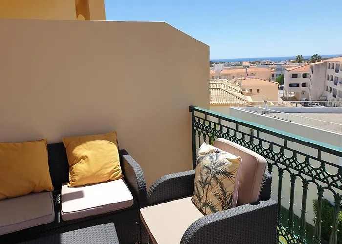 Oura T1 Coral , Close To The Strip, Swimming Pool, Wi Fi, A/c *