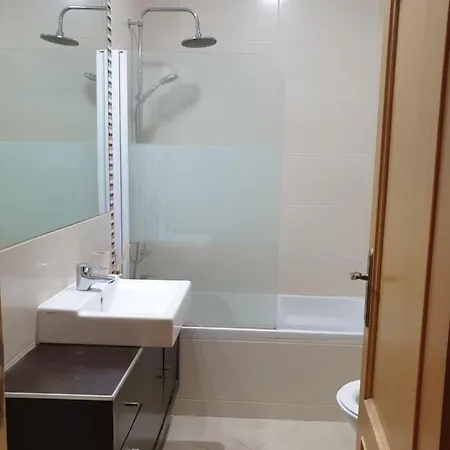 شقة Oura T1 Coral , Close To The Strip, Swimming Pool, Wi Fi, A/c البوفيرا