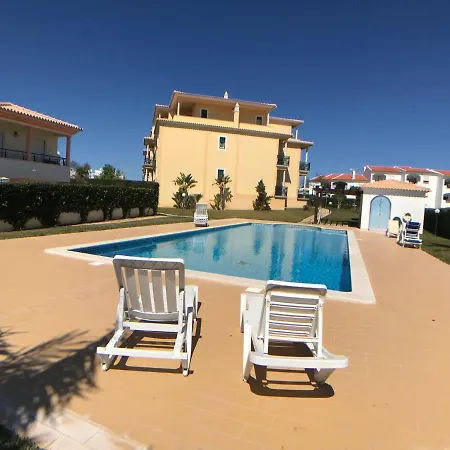 Oura T1 Coral , Close To The Strip, Swimming Pool, Wi Fi, A/c Албуфейра